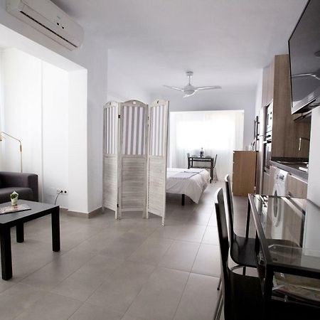 Apartamento Malagueta Beach 10 Malaga Bagian luar foto